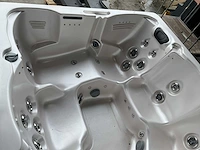 Reflections spa’s jacuzzi - afbeelding 6 van  17