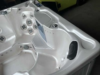 Reflections spa’s jacuzzi - afbeelding 8 van  17