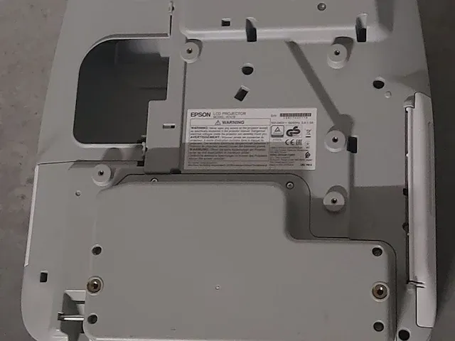 Refurbished epson eb-670 met 750 uur - afbeelding 1 van  4