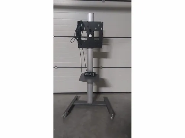 Refurbished vloerstatief smartmetals 062 series verrijdbaar - afbeelding 1 van  1