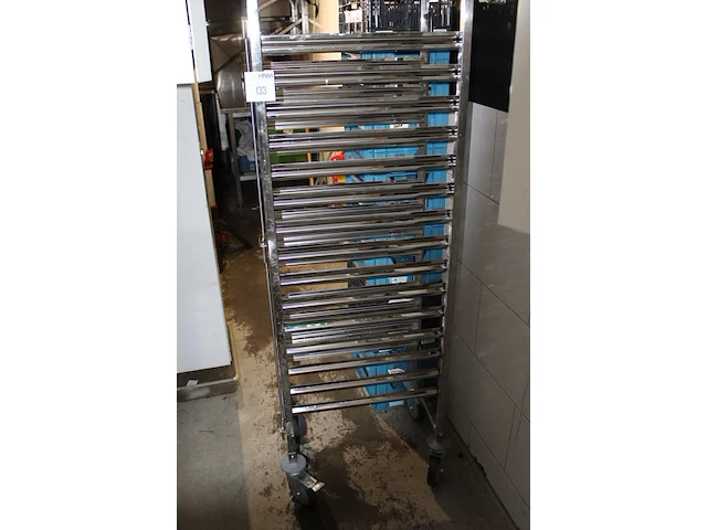 Regaalwagen met 15 posities. afmeting 38 x 55 x 174 cm - afbeelding 2 van  2