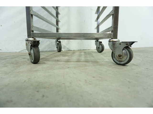 Regaalwagen - afbeelding 4 van  4