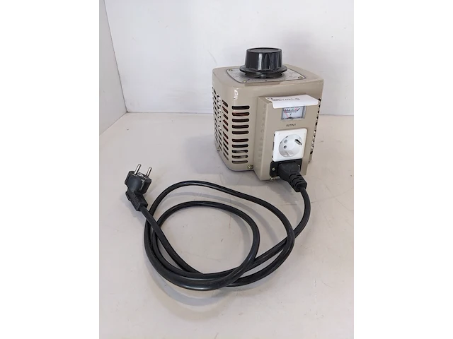 Regelbare transformator / traploze dimmer variac - afbeelding 1 van  7