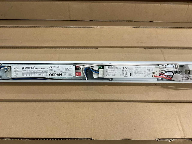 Regiolux sdgbg /1500 7400-4500 840 etm lichtlijn 48w (18x) - afbeelding 7 van  8