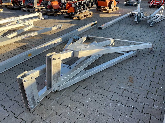 Reid lifting limited porta gantry aluminium portaalkraan - afbeelding 4 van  9