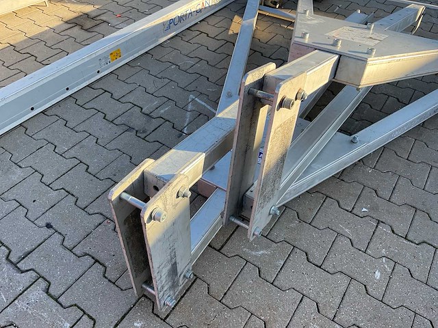 Reid lifting limited porta gantry aluminium portaalkraan - afbeelding 5 van  9