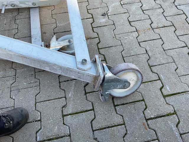 Reid lifting limited porta gantry aluminium portaalkraan - afbeelding 7 van  9