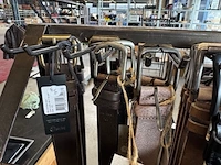 Rek met 118x riem o.a. the buttermaker, the belt atelier - afbeelding 2 van  13