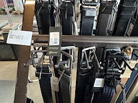 Rek met 88x riem o.a. the belt, the belt atelier - afbeelding 7 van  8