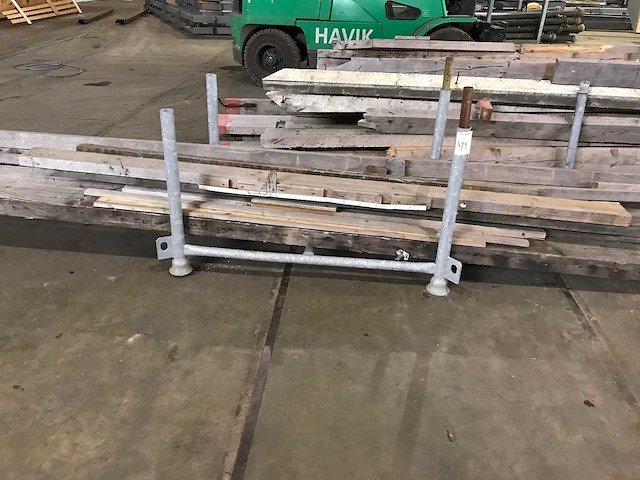 Rek met balken - afbeelding 2 van  3