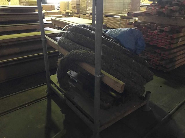 Rek met drainage buis - afbeelding 3 van  3