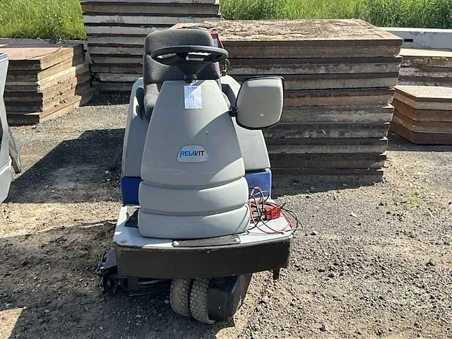 Relavit quick zelfrijdende veegmachine - afbeelding 5 van  11