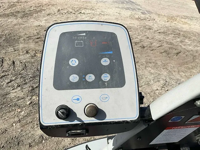 Relavit quick zelfrijdende veegmachine - afbeelding 10 van  11