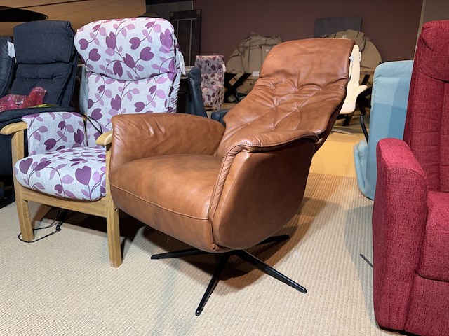 Relaxfauteuil, bruin leer, manueel verstelbaar, zwarte poot - afbeelding 2 van  6