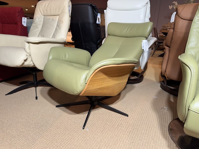 Relaxfauteuil, groen leer, manueel verstelbaar, design - afbeelding 1 van  7