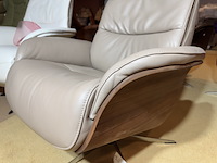 Relaxfauteuil, taupe leer, manueel verstelbaar,design, chromen poot - afbeelding 4 van  5