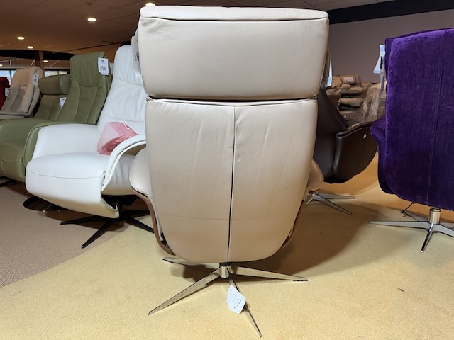 Relaxfauteuil, taupe leer, manueel verstelbaar,design, chromen poot - afbeelding 5 van  5