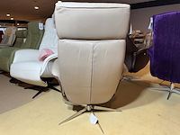 Relaxfauteuil, taupe leer, manueel verstelbaar,design, chromen poot - afbeelding 5 van  5