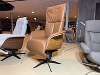 Relaxfauteuil, wit leer, elektrisch verstelbaar,design, zwarte poot - afbeelding 10 van  11