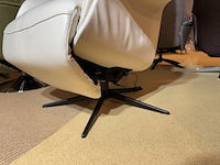 Relaxfauteuil, wit leer, m, elektrisch verstelbaar, zwarte poot - afbeelding 6 van  6