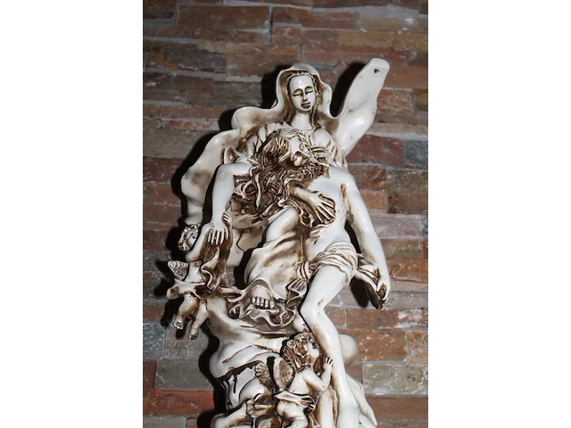 Religieus beeld met hoogte 58 cm. - afbeelding 3 van  3
