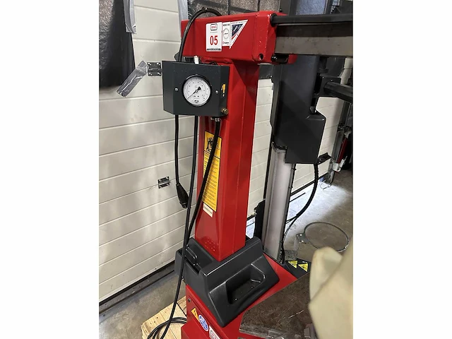 Rema tiptop - promaxx 8240-2 - tyre changing device - 2014 - afbeelding 9 van  10