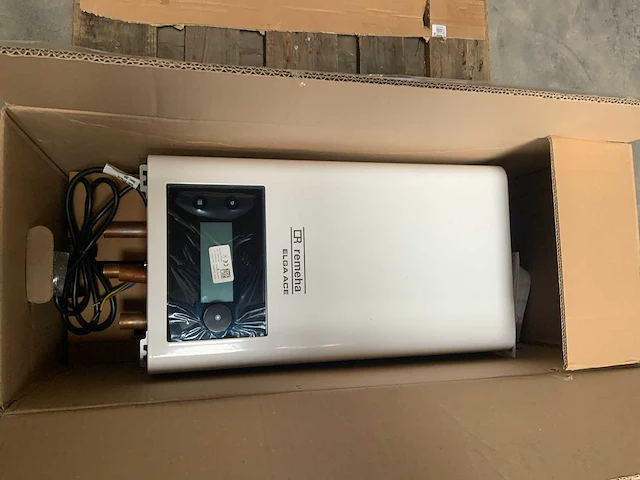 Remeha elga ace h6kw hybride warmtepomp binnendeel - afbeelding 3 van  6