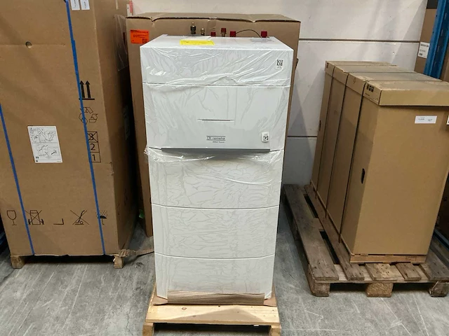 Remeha eria tower eh833 binnendeel warmtepompboiler - afbeelding 2 van  4