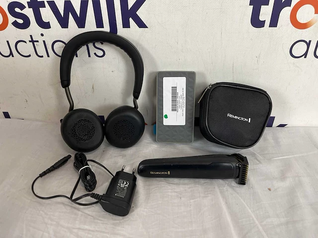 Remington trimmer | jabra headset | xtorm powerbank | remington scheerapparaat - afbeelding 1 van  1