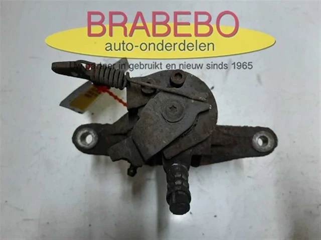 Remklauwen achter ford - afbeelding 14 van  50