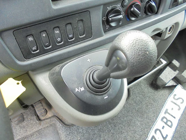 Renault - 1 - master - t28 2.5dci l1h1 - 72-bt-js - afbeelding 8 van  9