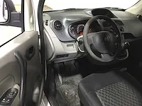 Renault - 1.5 dci 70 confort - v-800-gr - afbeelding 18 van  18