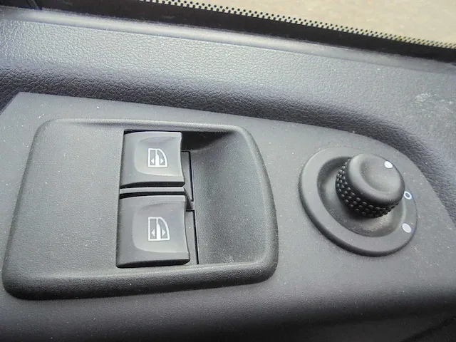Renault - 1.6 dci t29l1h1comen - vk-017-h - afbeelding 2 van  19