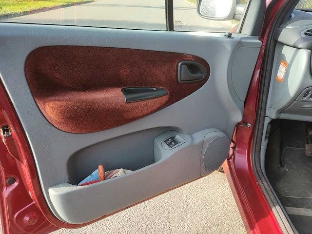 Renault - 1999 - mégane scénic - 2.0 rt automaat - zn-lb-36 - afbeelding 6 van  19