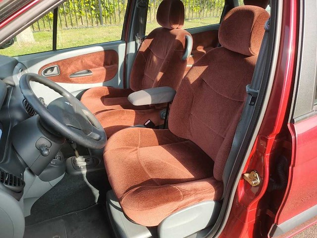 Renault - 1999 - mégane scénic - 2.0 rt automaat - zn-lb-36 - afbeelding 8 van  19