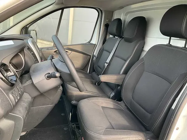 Renault - 2.0 dci t29 l2h1 comfort - van - afbeelding 2 van  30