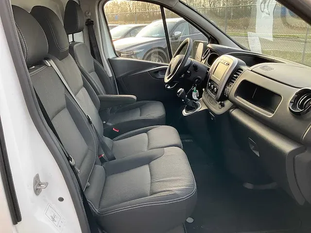 Renault - 2.0 dci t29 l2h1 comfort - van - afbeelding 11 van  30