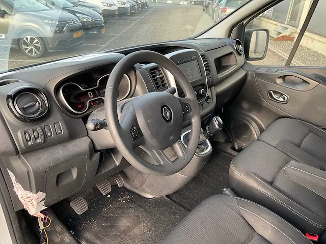 Renault - 2.0 dci t29 l2h1 comfort - van - afbeelding 29 van  30