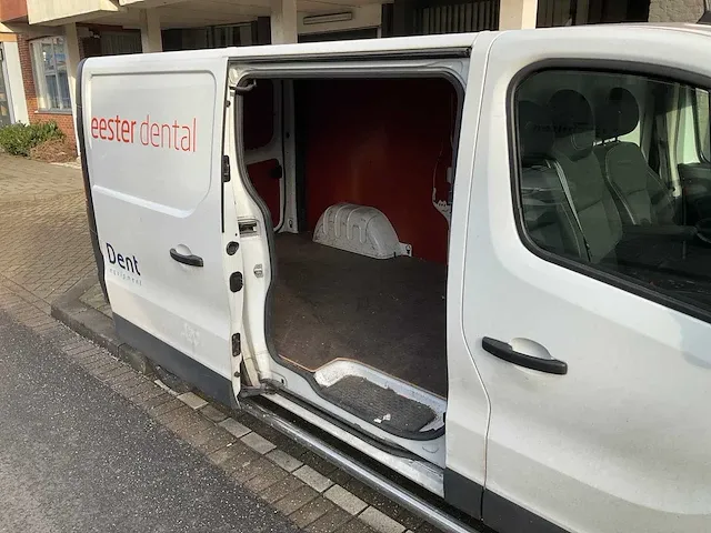 Renault - 2.0 dci t29 l2h1 luxe - van - afbeelding 13 van  21