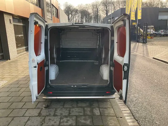 Renault - 2.0 dci t29 l2h1 luxe - van - afbeelding 14 van  21