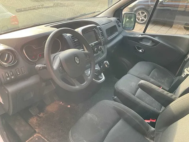 Renault - 2.0 dci t29 l2h1 luxe - van - afbeelding 19 van  21