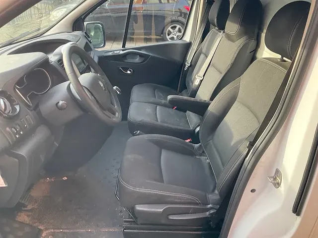 Renault - 2.0 dci t29 l2h1 luxe - van - afbeelding 20 van  21