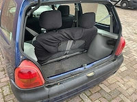 Renault - 2000 - twingo - 1.2 air - personenauto - afbeelding 2 van  10