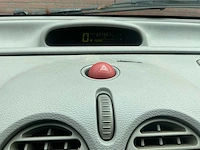 Renault - 2000 - twingo - 1.2 air - personenauto - afbeelding 6 van  10