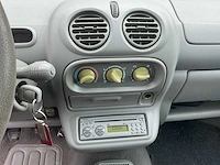 Renault - 2000 - twingo - 1.2 air - personenauto - afbeelding 7 van  10