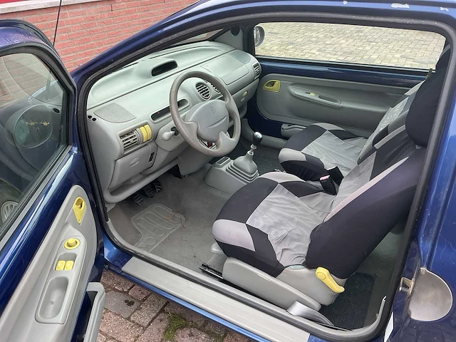 Renault - 2000 - twingo - 1.2 air - personenauto - afbeelding 8 van  10