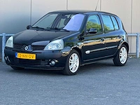 Renault - 2004 - clio - 1.6-16v initiale - automaat - 12-nn-dv - afbeelding 1 van  13