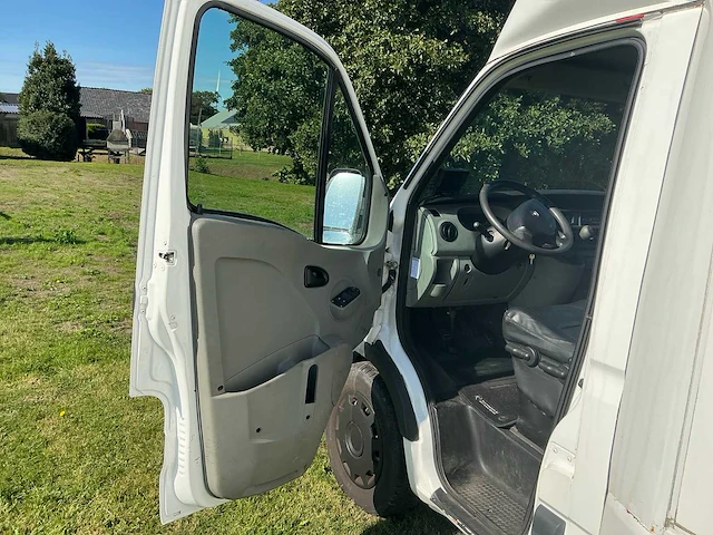 Renault - 2004 - master 3.5t paarden veewagen - vrachtwagen - afbeelding 36 van  78