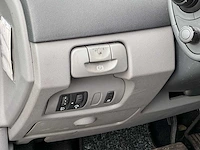 Renault - 2004 - scénic - automaat - 1.6-16v dynam.luxe - 81-nx-bv - afbeelding 3 van  16