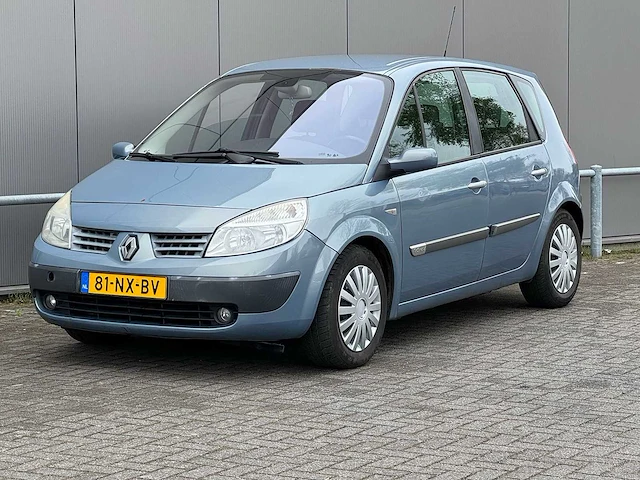 Renault - 2004 - scénic - automaat - 1.6-16v dynam.luxe - 81-nx-bv - afbeelding 1 van  16